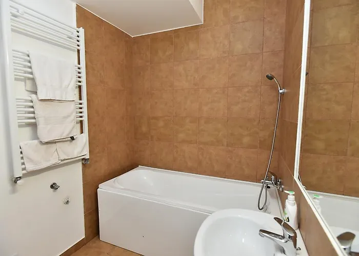 Heights Готель